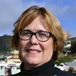 08-avelina-fernc3a1ndez-manrique-de-lara-e1544563003333